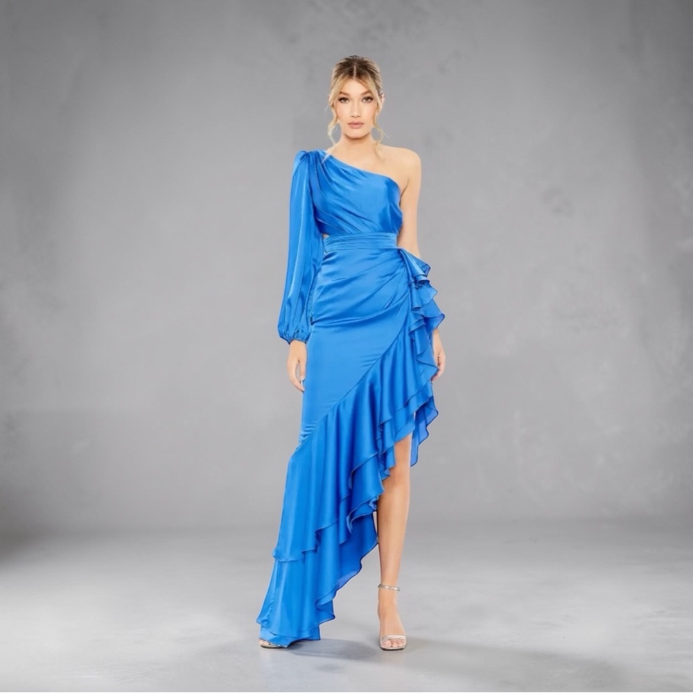 NWT Mac Duggal Gown